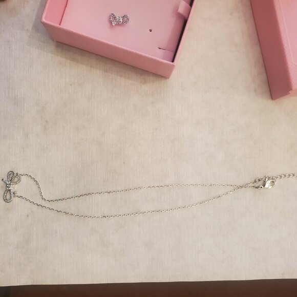 NEW IN BOX NEVER WORN Swarovski Lifelong Bow set blue crystal - Picture 6 of 8